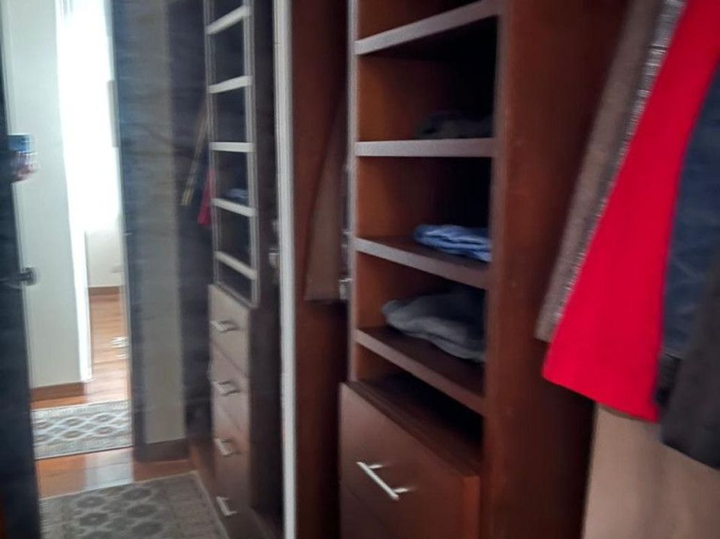Apartamento de 3 alcobas en venta en Chico, Bogotá, 186 m² · foto 11 de 20