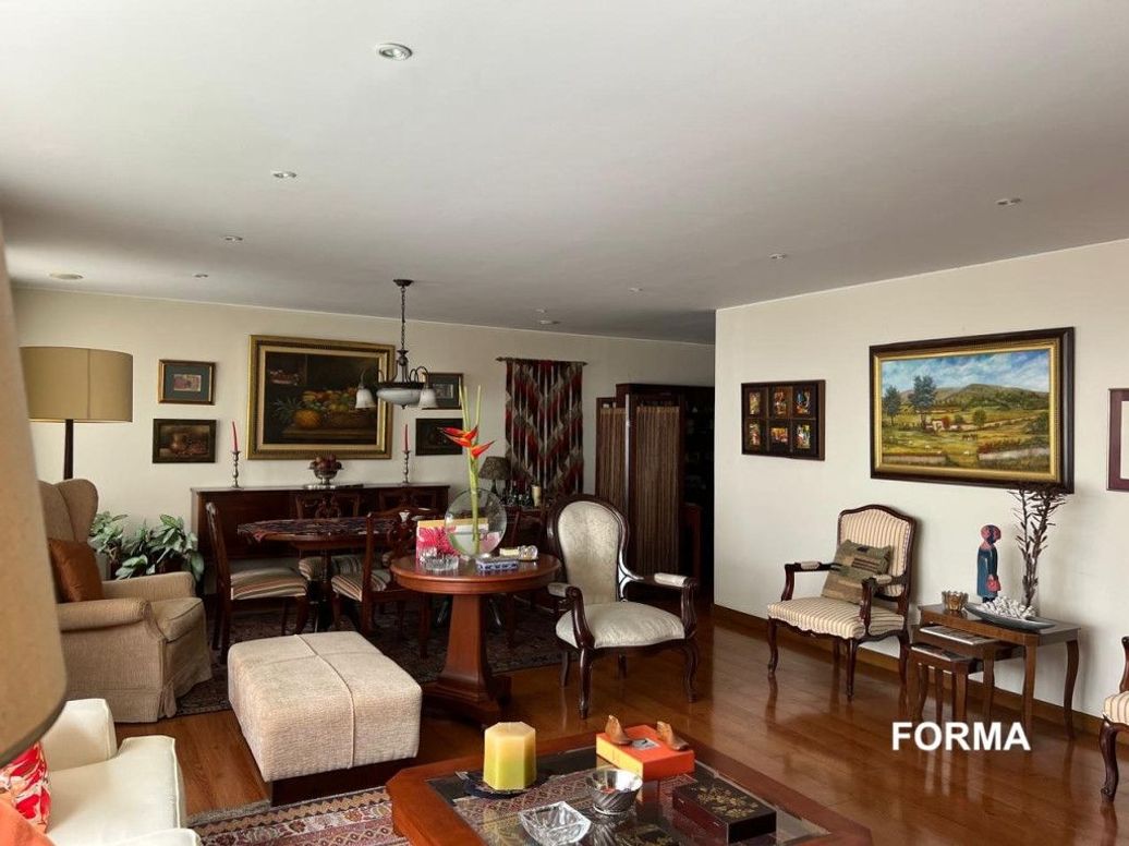Apartamento de 3 alcobas en venta en Chico, Bogotá, 186 m² · foto 3 de 20