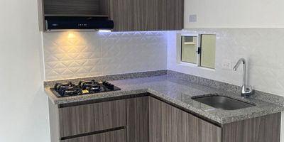 Descubre este elegante apartamento con 2 habitaciones y 2 baños en una ubicación privilegiada. Con 52 metros cuadrados , este inmueble ofrece comodidad y estilo. No pierdas la oportunidad de vivir en este espacio único. ¡Contáctanos ahora para más información!

Datos de contacto:
SAMUEL MORALES
3188759735