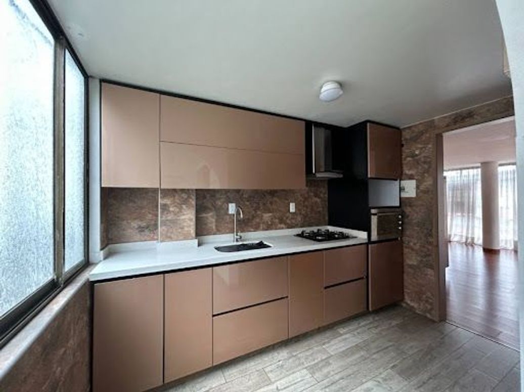 Apartamento de 2 alcobas en venta en Chapinero, Bogotá, 106 m² · foto 7 de 13