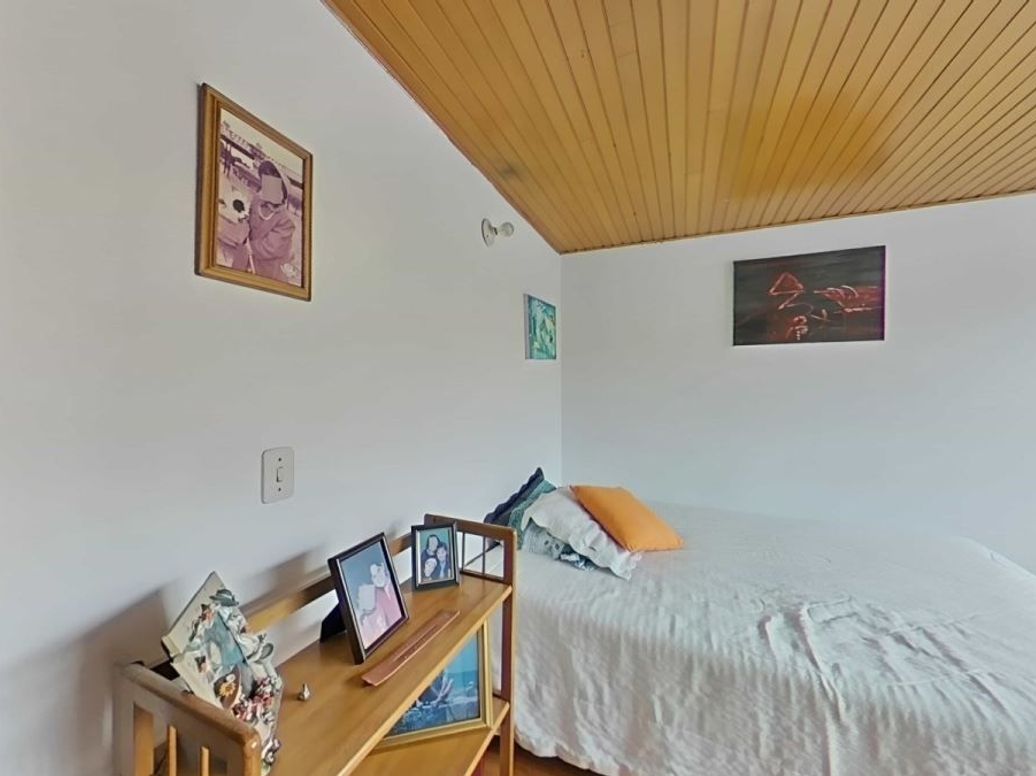 Casa de 5 alcobas en venta en Villa Magdala, Bogotá, 200 m² · foto 12 de 20