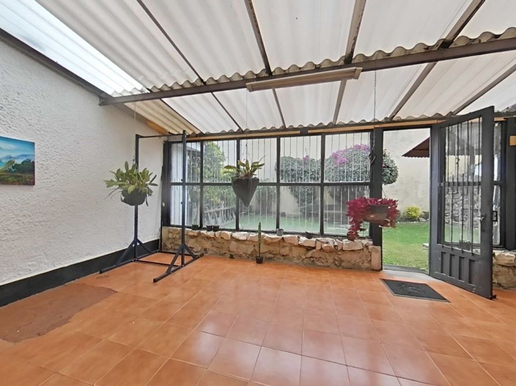 Casa de 5 alcobas en venta en Villa Magdala, Bogotá, 200 m² · foto 2 de 20
