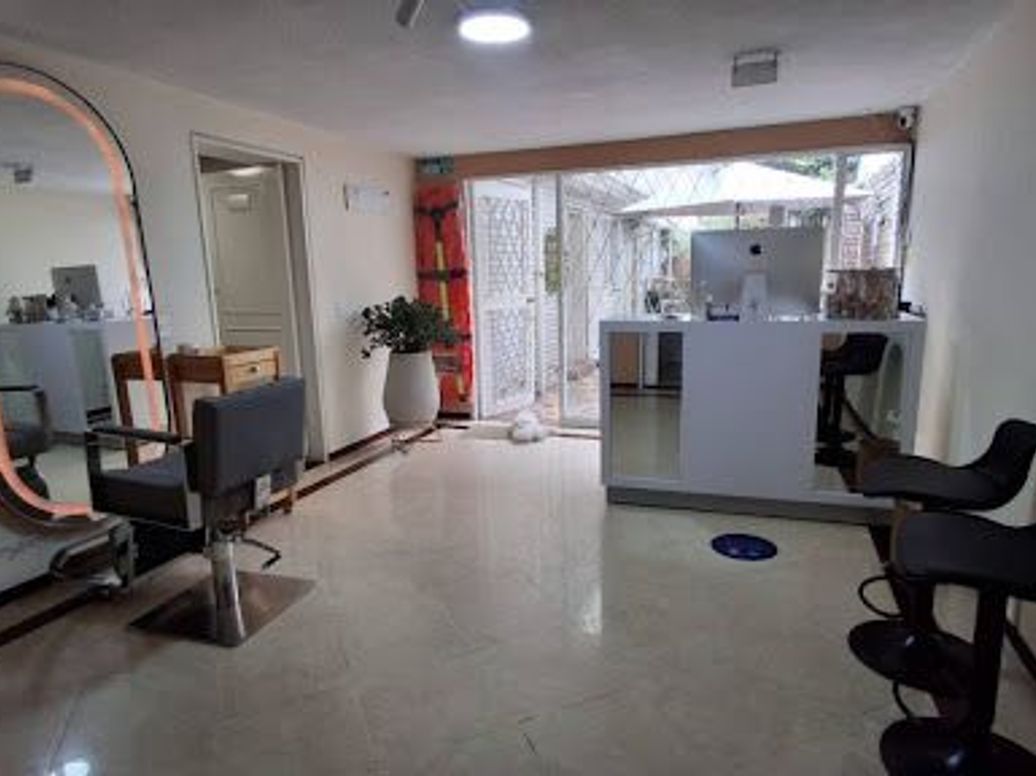 Casa de 5 alcobas en venta en Santa Barbara, Bogotá, 196 m² · foto 3 de 20