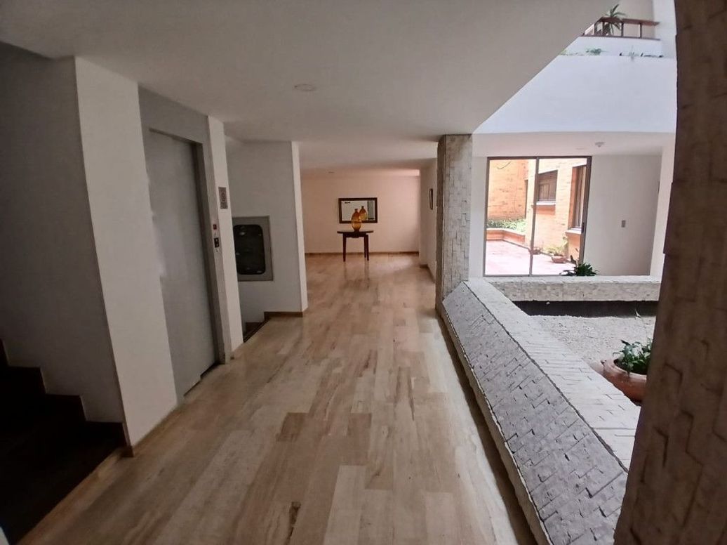 Apartamento de 2 alcobas en venta en Santa Ana Occidental, Bogotá, 60 m² · foto 12 de 20