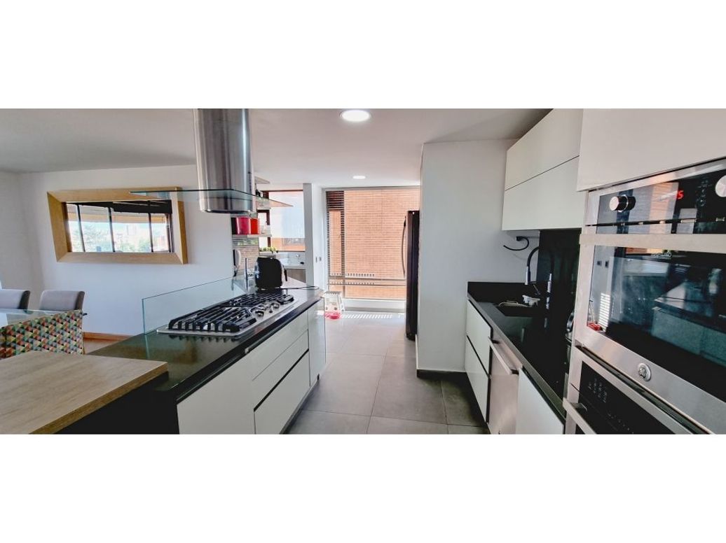 Apartamento de 3 alcobas en venta en Gratamira, Bogotá, 164 m² · foto 10 de 20