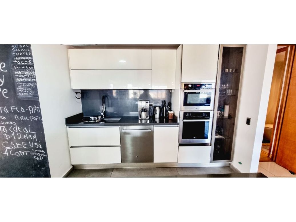 Apartamento de 3 alcobas en venta en Gratamira, Bogotá, 164 m² · foto 11 de 20