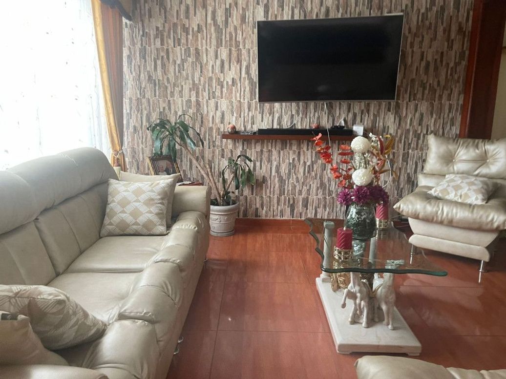 Casa de 8 alcobas en venta en Quiroga Sur, Bogotá, 139 m² · foto 4 de 20