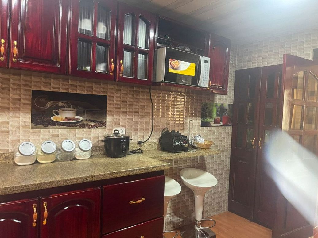 Casa de 8 alcobas en venta en Quiroga Sur, Bogotá, 139 m² · foto 5 de 20