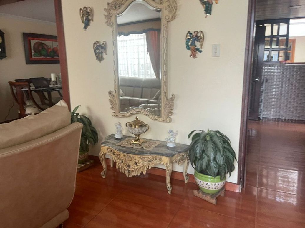 Casa de 8 alcobas en venta en Quiroga Sur, Bogotá, 139 m² · foto 3 de 20