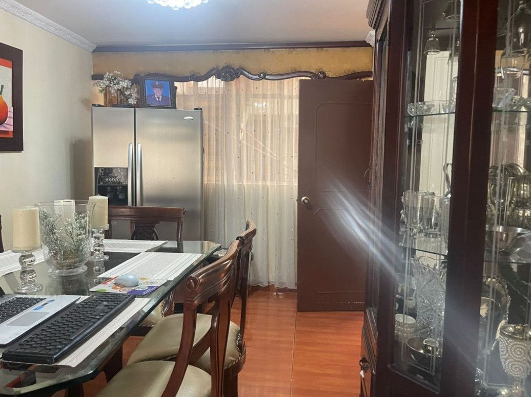 Casa de 8 alcobas en venta en Quiroga Sur, Bogotá, 139 m² · foto 10 de 20