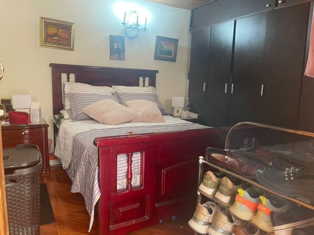 Casa de 8 alcobas en venta en Quiroga Sur, Bogotá, 139 m² · foto 14 de 20