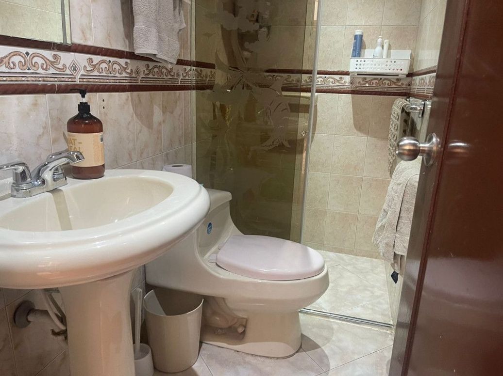 Casa de 8 alcobas en venta en Quiroga Sur, Bogotá, 139 m² · foto 8 de 20