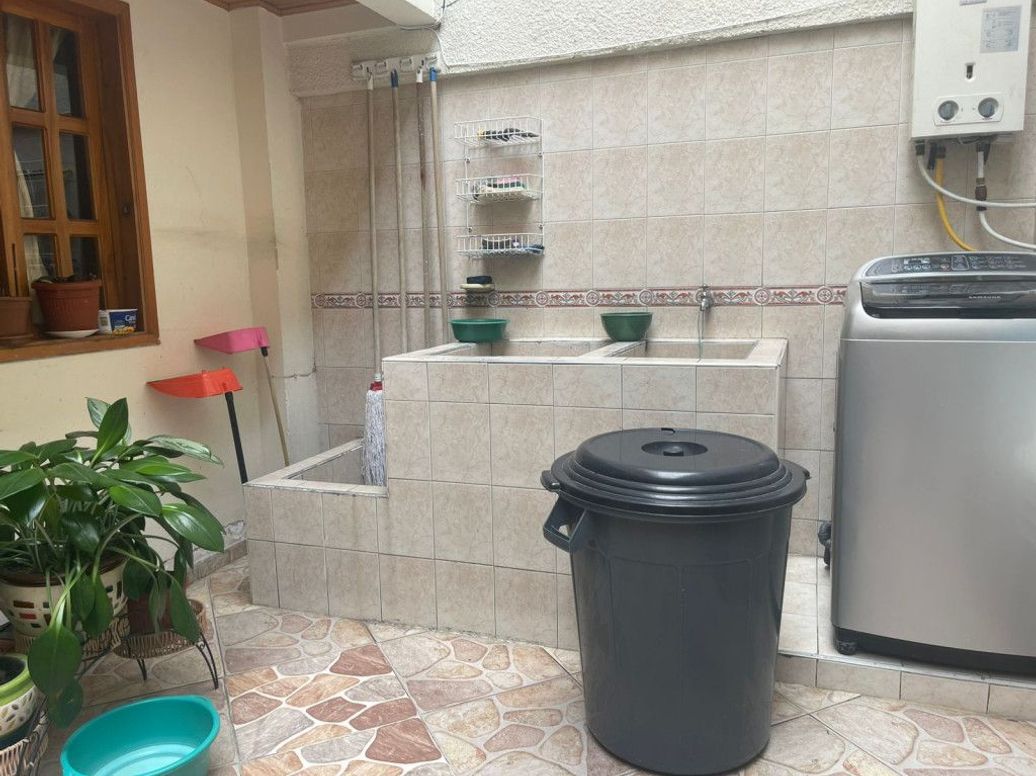 Casa de 8 alcobas en venta en Quiroga Sur, Bogotá, 139 m² · foto 13 de 20
