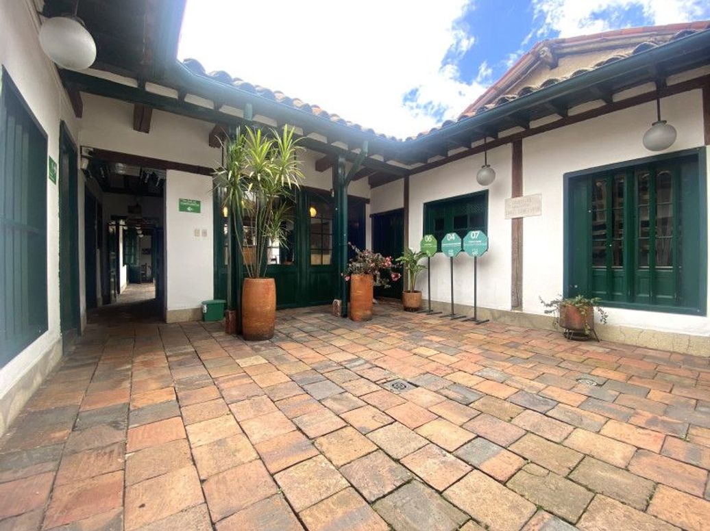 Casa de 1 alcoba en venta en Centro Administrativo, Bogotá, 948 m² · foto 18 de 20
