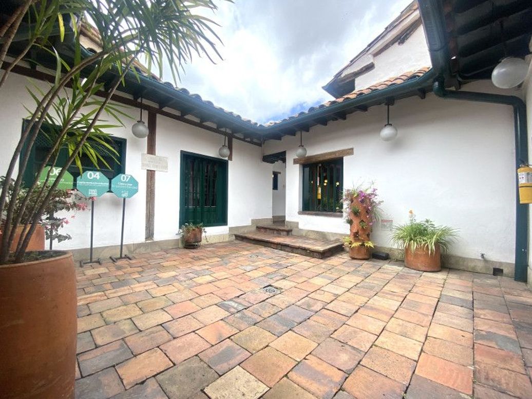 Casa de 1 alcoba en venta en Centro Administrativo, Bogotá, 948 m² · foto 19 de 20