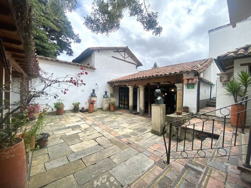 Casa de 1 alcoba en venta en Centro Administrativo, Bogotá, 948 m² · foto 11 de 20
