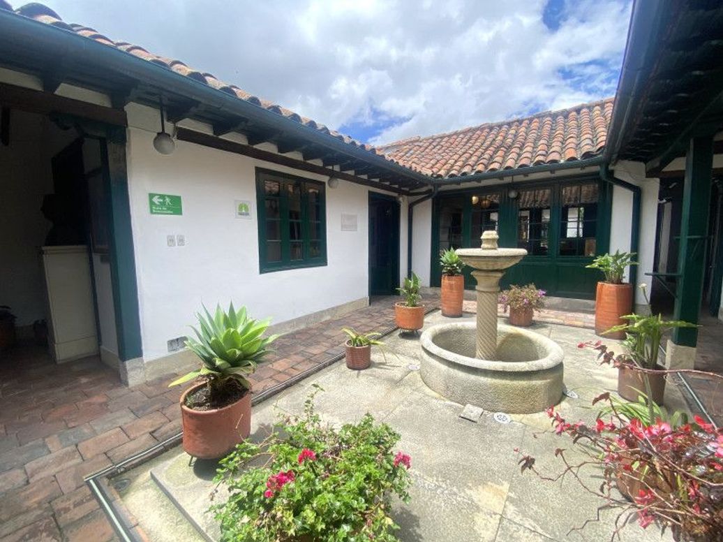 Casa de 1 alcoba en venta en Centro Administrativo, Bogotá, 948 m² · foto 6 de 20