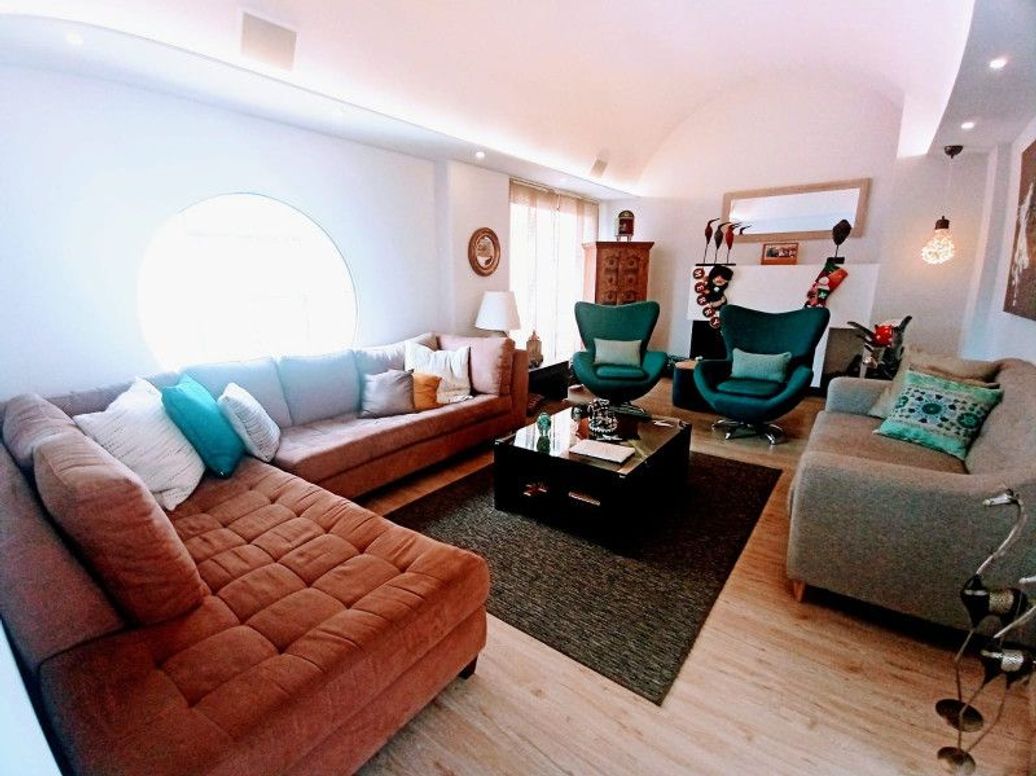 Apartamento de 3 alcobas en venta en Santa Barbara Occidental, Bogotá, 359 m² · foto 14 de 17