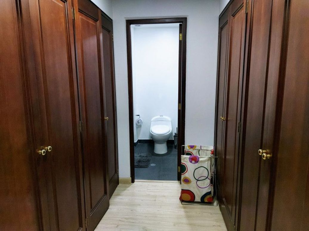 Apartamento de 3 alcobas en venta en Santa Barbara Occidental, Bogotá, 359 m² · foto 5 de 17