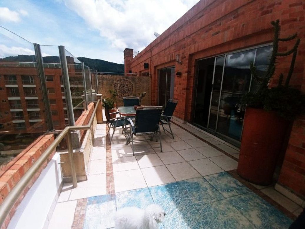 Apartamento de 3 alcobas en venta en Santa Barbara Occidental, Bogotá, 359 m² · foto 13 de 17