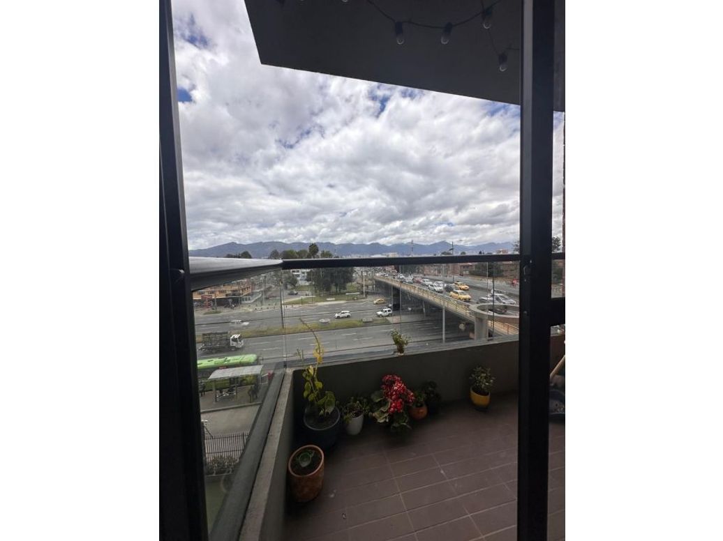 Apartamento de 3 alcobas en venta en Minuto De Dios, Bogotá, 96 m² · foto 4 de 12