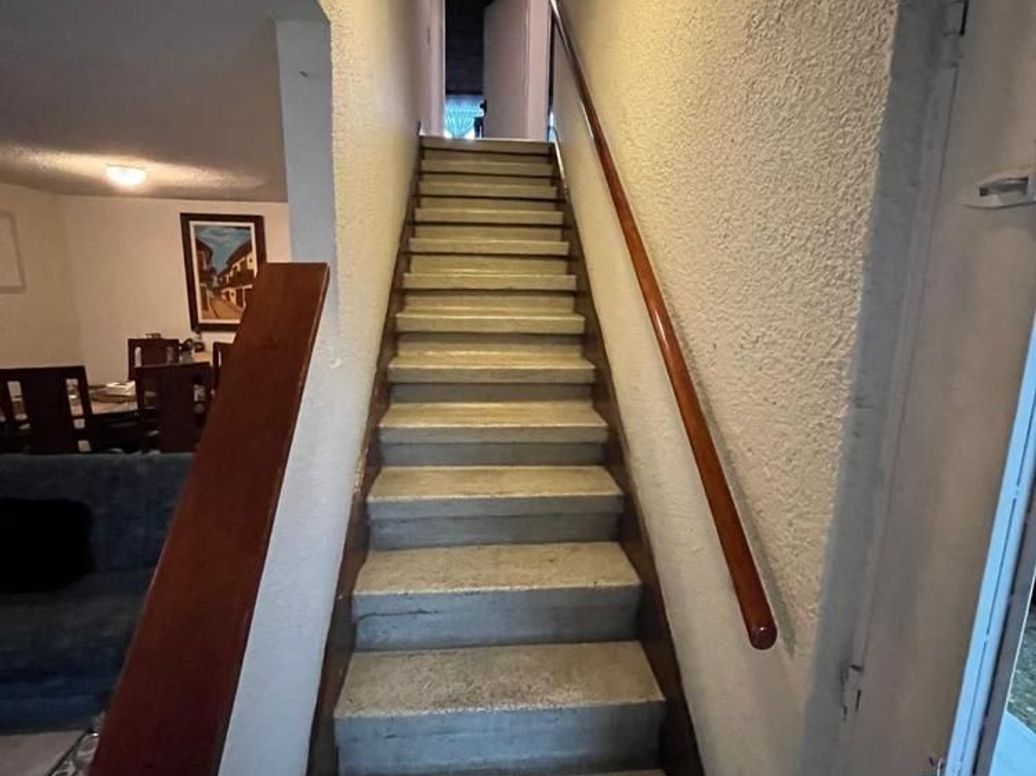 Casa de 5 alcobas en venta en Villa Luz, Bogotá, 220 m² · foto 5 de 10