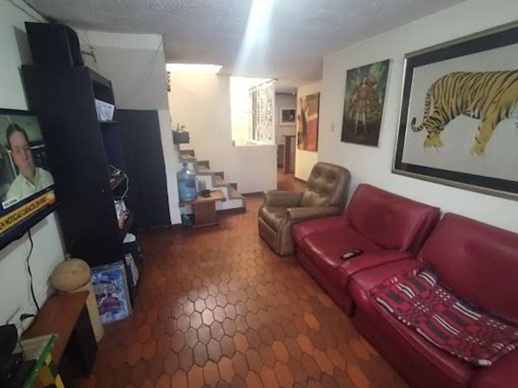 Casa de 4 alcobas en venta en Ciudad Kennedy Occidental, Bogotá, 270 m² · foto 2 de 20