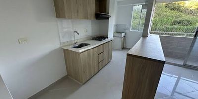 Se arrienda apto en Itagüí - san Gabriel, en el podrás disfrutar de cómodos espacios con una excelente iluminación.