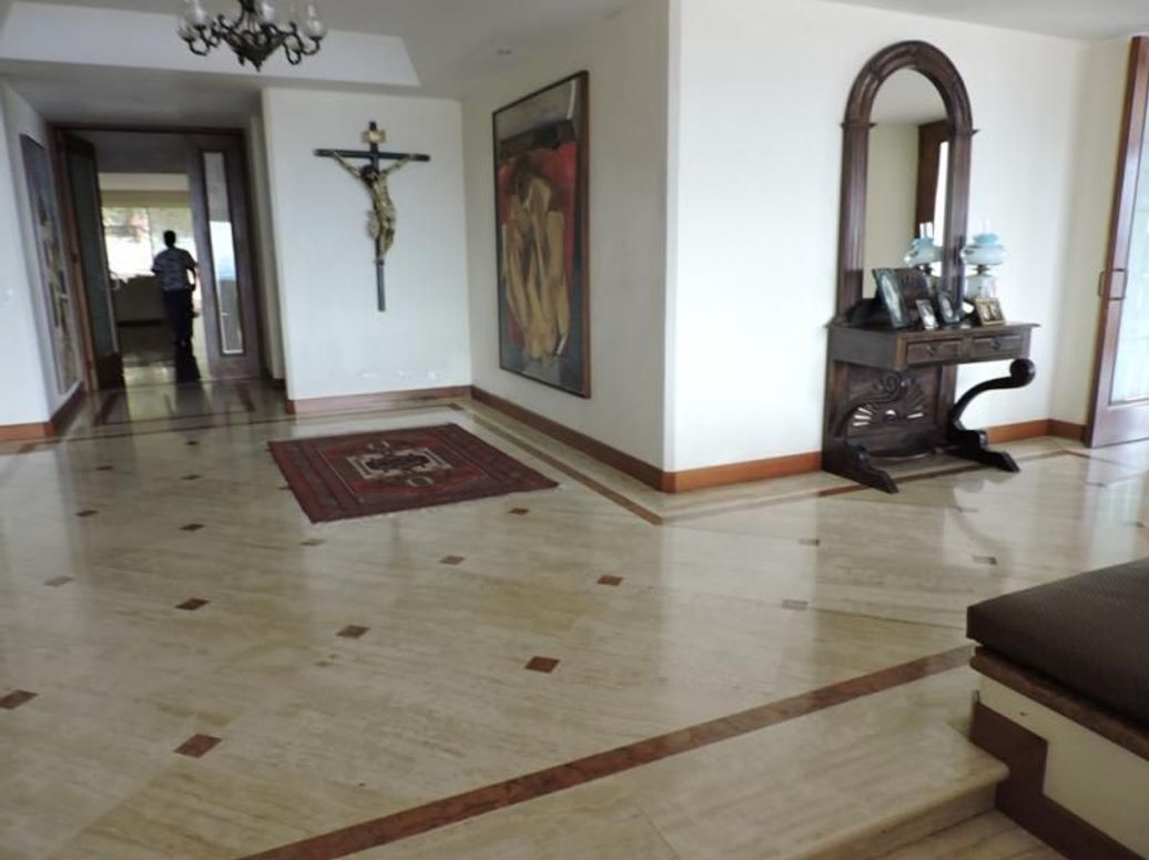 Apartamento de 3 alcobas en venta en El Refugio, Bogotá, 338 m² · foto 9 de 20