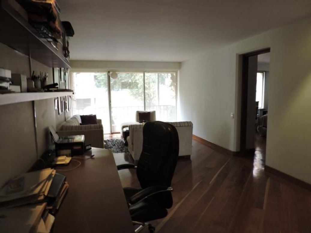 Apartamento de 3 alcobas en venta en El Refugio, Bogotá, 338 m² · foto 19 de 20