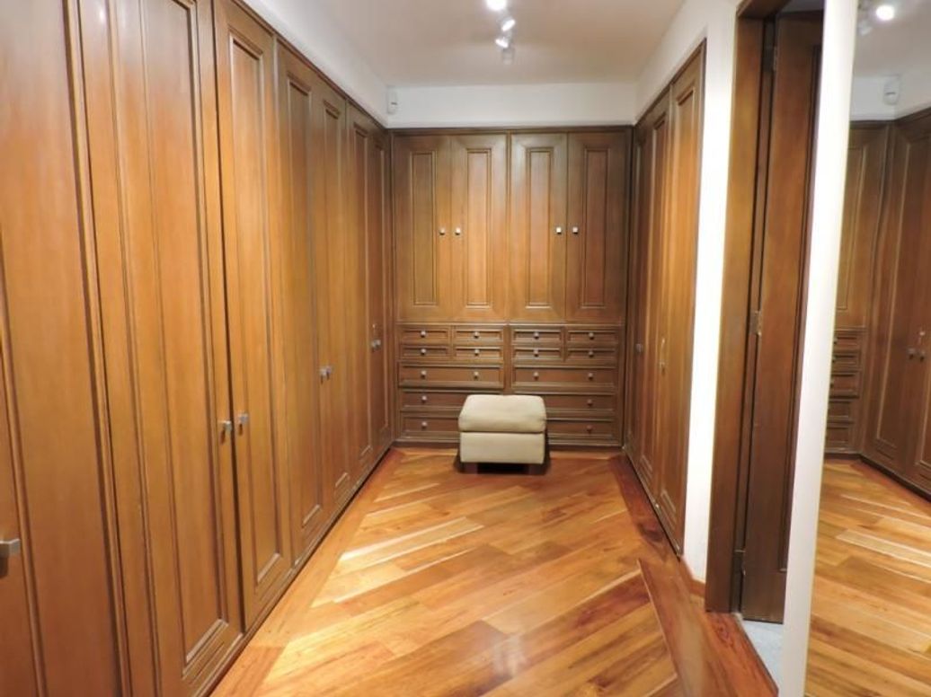Apartamento de 3 alcobas en venta en El Refugio, Bogotá, 338 m² · foto 7 de 20