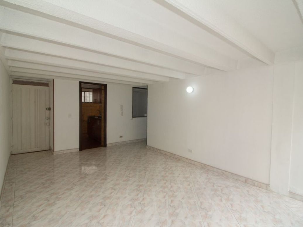 Apartamento de 3 alcobas en arriendo en Hacienda Cordoba, Bogotá, 73 m² · foto 4 de 15