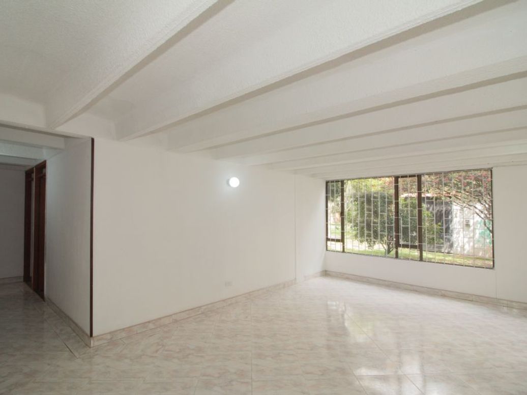 Apartamento de 3 alcobas en arriendo en Hacienda Cordoba, Bogotá, 73 m² · foto 2 de 15