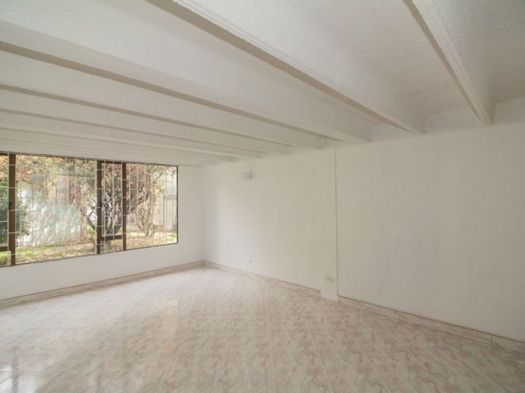 Apartamento de 3 alcobas en arriendo en Hacienda Cordoba, Bogotá, 73 m² · foto 3 de 15