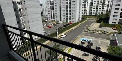 Características del apartamento
Sala comedor 
Cocina integral
dos habitaciones principal con baño y vestier 
Aire acondicionado 
Sala de star y balcon
un baño social 
Zona de oficios 
Zona comunes
Piscina para grandes y chicos
parque infantil
caseta para eventos sociales
parqueadero comunitario