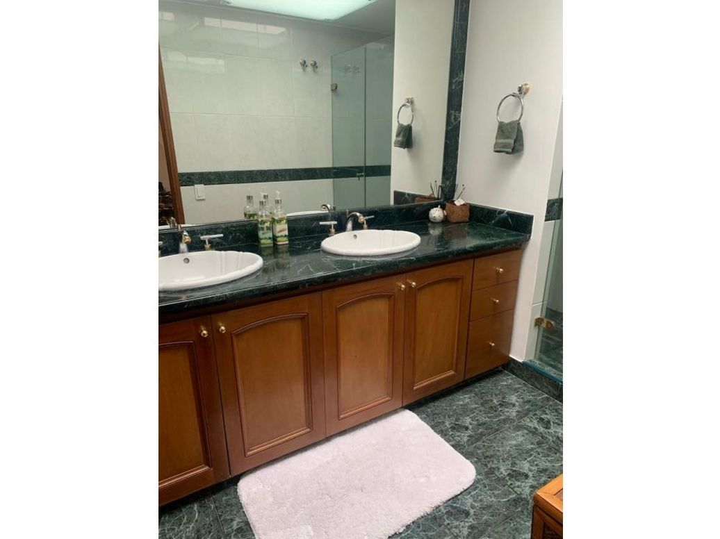 Apartamento de 4 alcobas en venta en Santa Paula, Bogotá, 283 m² · foto 19 de 20