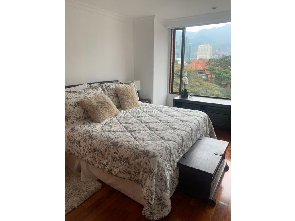Apartamento de 4 alcobas en venta en Santa Paula, Bogotá, 283 m² · foto 18 de 20