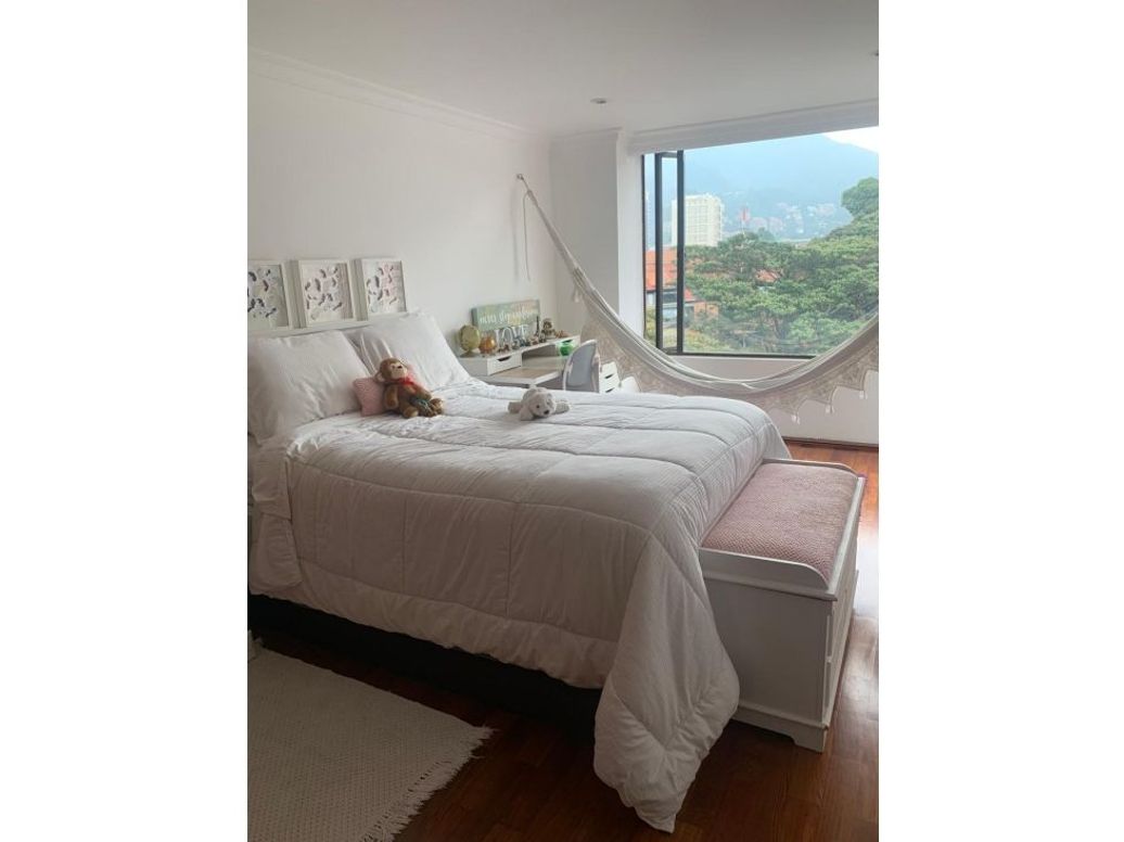 Apartamento de 4 alcobas en venta en Santa Paula, Bogotá, 283 m² · foto 11 de 20