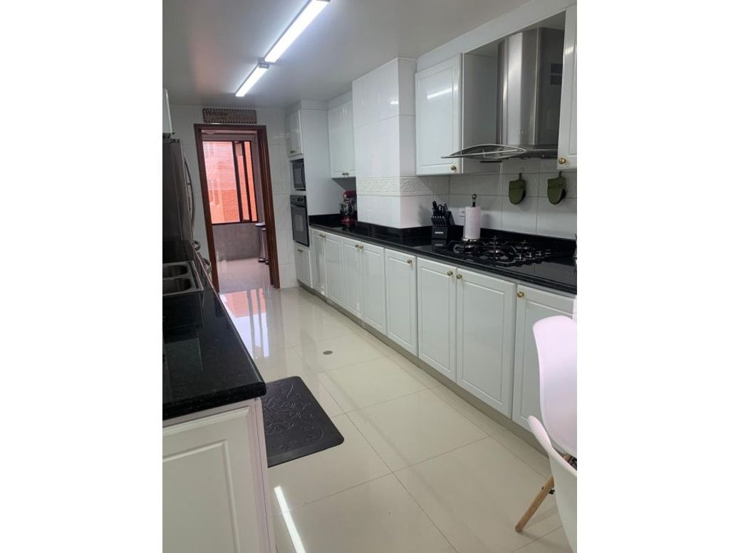 Apartamento de 4 alcobas en venta en Santa Paula, Bogotá, 283 m² · foto 10 de 20