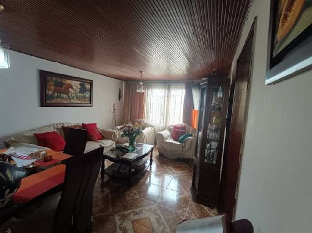 Casa de 6 alcobas en venta en Boita, Bogotá, 160 m² · foto 10 de 20