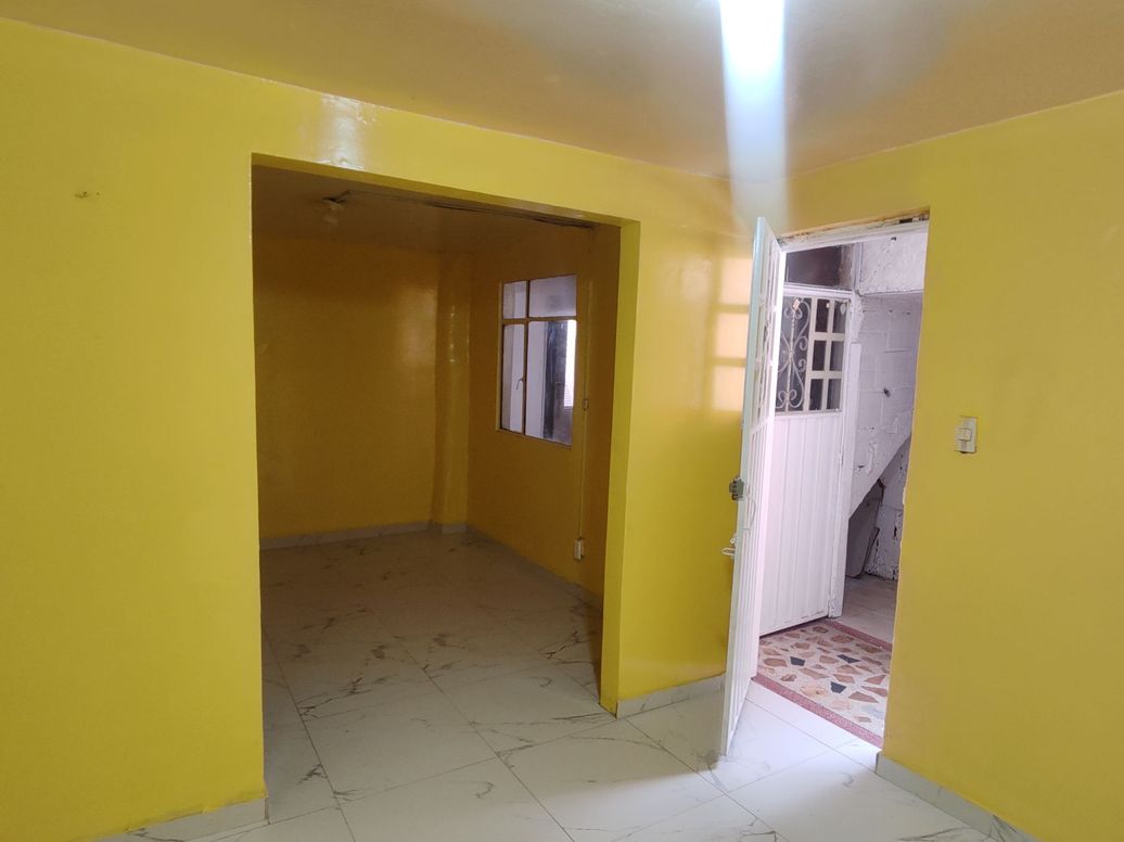 Casa de 6 alcobas en venta en Bellavista Occidental, Bogotá, 133 m² · foto 6 de 20