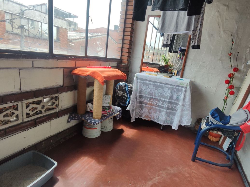 Casa de 6 alcobas en venta en Bellavista Occidental, Bogotá, 133 m² · foto 15 de 20