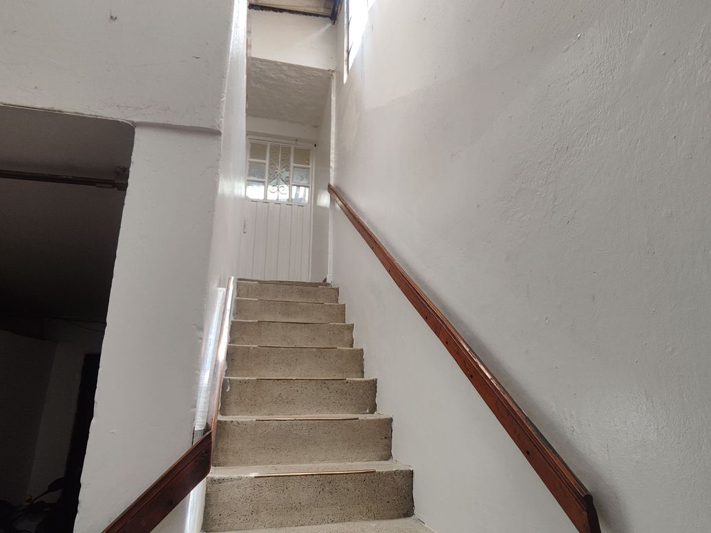Casa de 6 alcobas en venta en Bellavista Occidental, Bogotá, 133 m² · foto 3 de 20