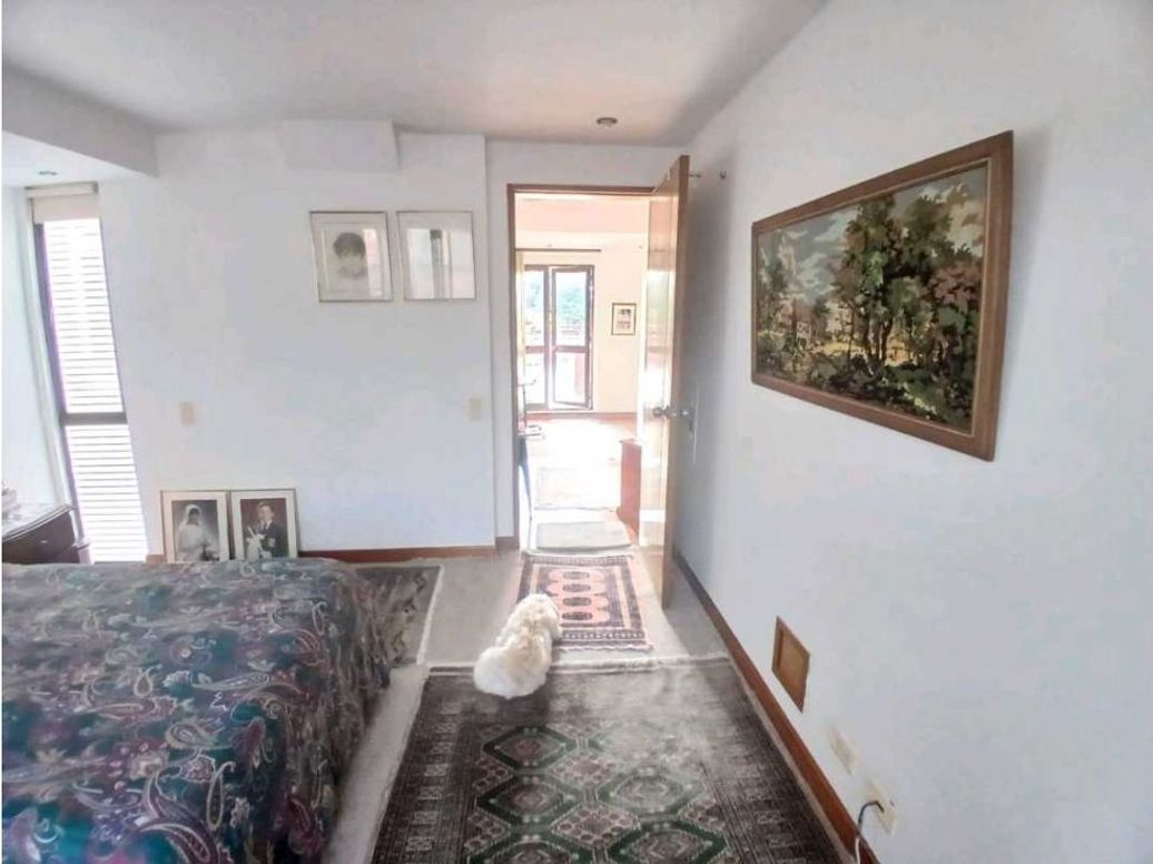 Apartamento de 4 alcobas en venta en Santa Barbara Central, Bogotá, 210 m² · foto 10 de 14