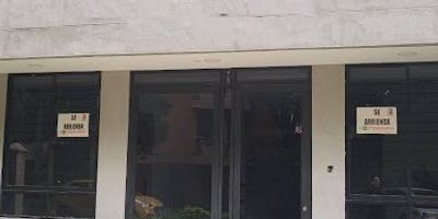 Excelente Apartamento, edificio tranquilo, vista a zona verde, cerca a supermercados, rutas de buses, Iglesia, fácil acceso, una alcoba con closet, baño, salón comedor, cocina integral, $ 1900.000, incluidos los servicios de agua, luz , gas e internet por wifi, puerta de seguridad, posibilidad de parqueadero para moto en 100.000 pesos mensuales, contacto Andres Jimenez 313 6837000