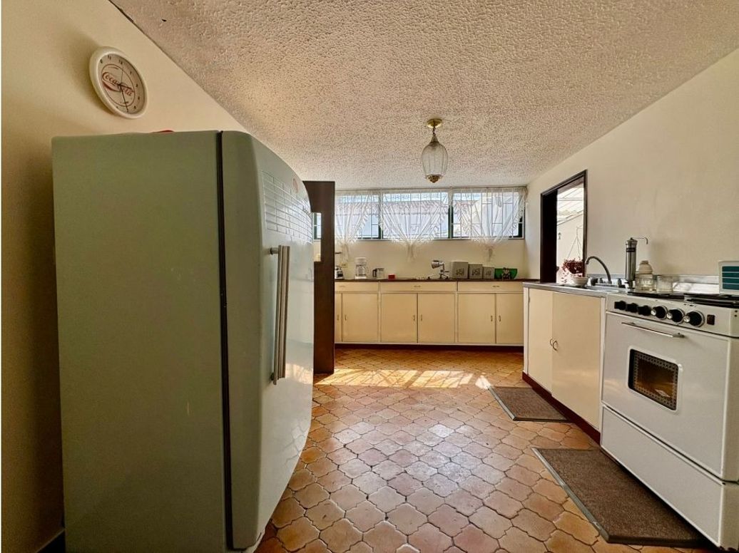 Casa de 4 alcobas en venta en Pontevedra, Bogotá, 250 m² · foto 8 de 17