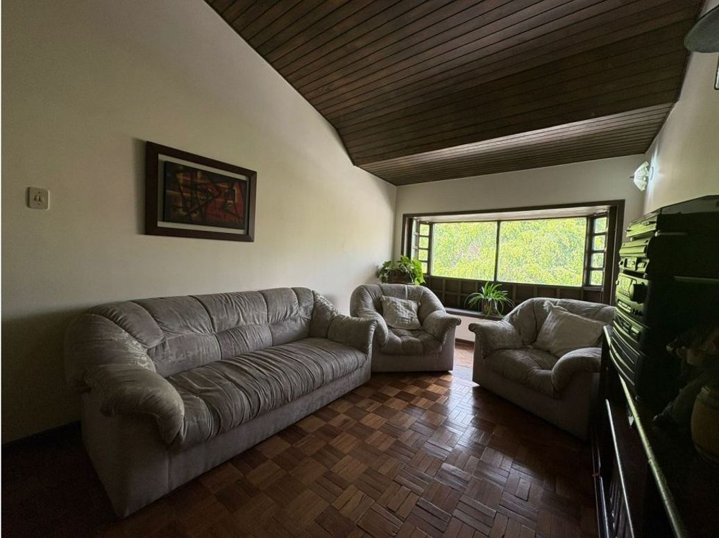 Casa de 4 alcobas en venta en Pontevedra, Bogotá, 250 m² · foto 11 de 17