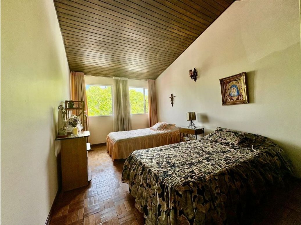Casa de 4 alcobas en venta en Pontevedra, Bogotá, 250 m² · foto 12 de 17