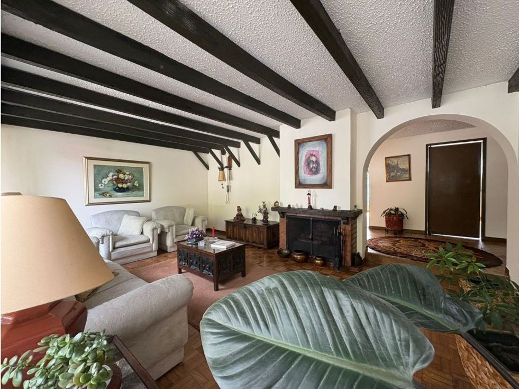 Casa de 4 alcobas en venta en Pontevedra, Bogotá, 250 m² · foto 5 de 17