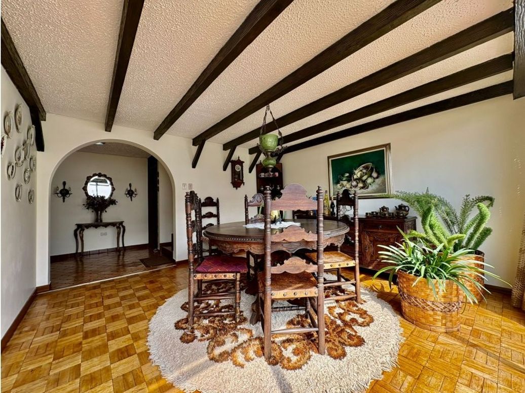 Casa de 4 alcobas en venta en Pontevedra, Bogotá, 250 m² · foto 6 de 17